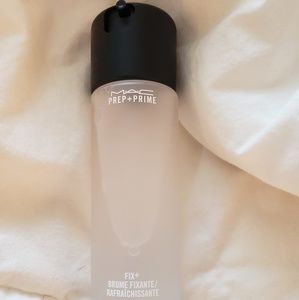 MAC Fix+ Prep+Prime (PLUS FREEBIES!)